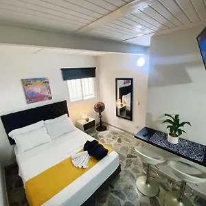 Apartment Vip Apartasuites Rosales Medellin